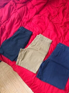 3-Pack Classic Cotton Chino Shorts - Navy & Khaki and Black size 32